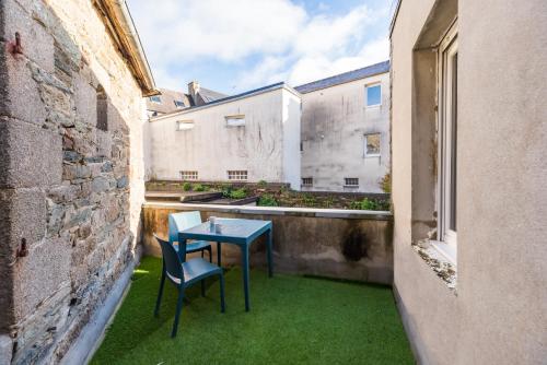 Agréable studio, terrasse privée en plein centre ville de Lannion