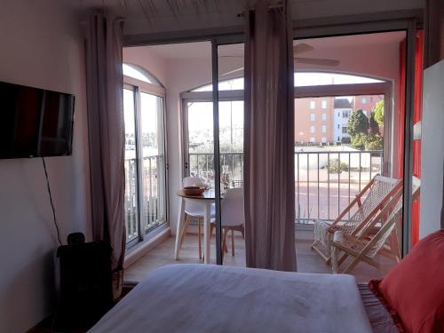 AGREABLE STUDIO VUE PORT AU CAP D'AGDE