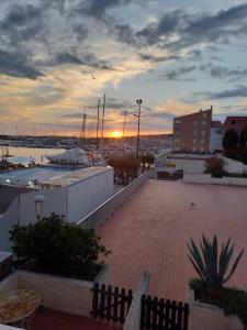 AGREABLE STUDIO VUE PORT AU CAP D'AGDE