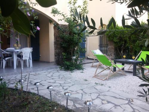Agréable T3 avec jardin et parking privé, à 350m du centre ville et des plages, wifi