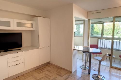 AHC - Latour - Studio à 150m du Martinez