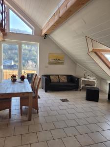 Appartement Ahrtal Vier Sterne Ferienwohnungen Alexandra Weiler Panorama 9 Köhlerhofweg 53474 Bad Neuenahr-Ahrweiler Rhénanie-Palatinat