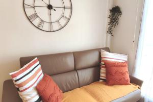 Air conditioned apartment 6min from St Charles