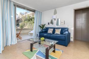 Air-Conditioned Apartment With Sea View Furnished Terrace & Parking