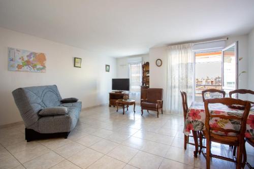 Air-conditioned apartment with sea view with two bedrooms