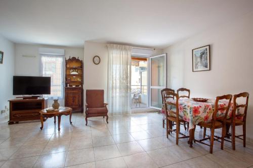 Air-conditioned apartment with sea view with two bedrooms