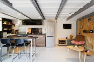 Appartement Air-conditioned duplex apartment with furnished terrace in the city center 31 rue Félibre Gaut 13100 Aix-en-Provence Provence-Alpes-Côte d\'Azur