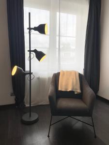 Airport Apartment for 4 - Kitchen - Parking - Netflix