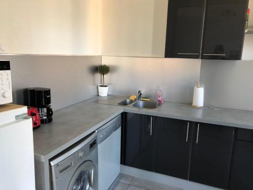 AIX LES BAINS : Appartement calme centre
