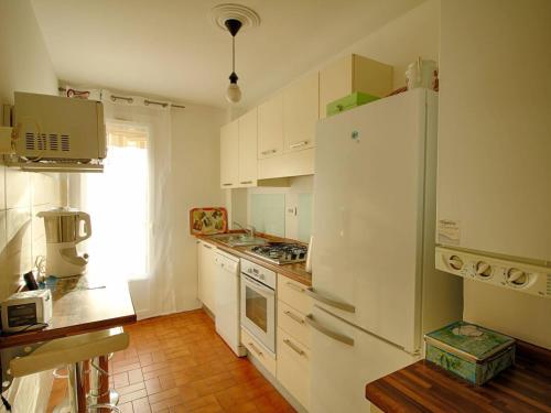 Appartement Appartement Ajaccio, 2 pièces, 3 personnes - FR-1-61-517 Résidence Parc Azur Immeuble Le Pélican Bat A Ajaccio