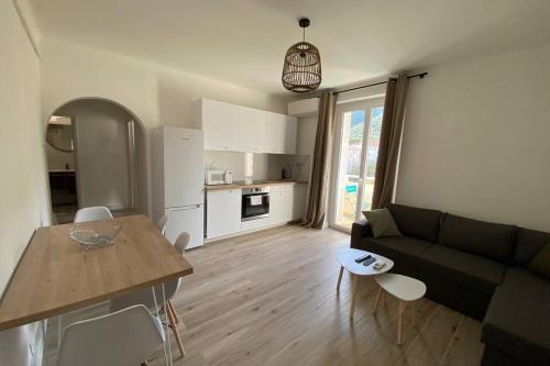 Ajaccio Charmant T2 neuf 40m2 avec balcon au Trottel wifi Clim parking plage à pieds 100m