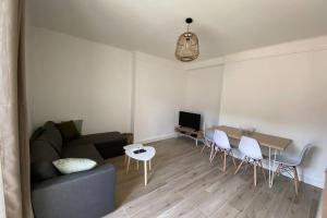 Ajaccio Charmant T2 neuf 40m2 avec balcon au Trottel wifi Clim parking plage à pieds 100m