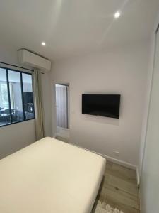 Ajaccio Magnifique T2 45m2 neuf 5 personnes Clim wifi stationnement gratuit centre ville plage à 300m