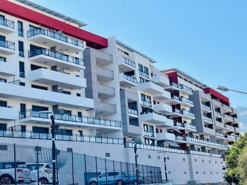 Ajaccio T2 grand standing neuf - centre ville et plages - 4 personnes - parking privé