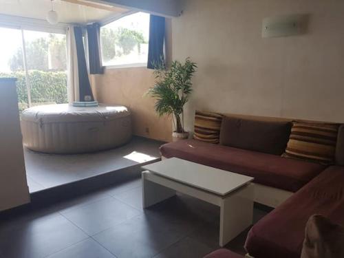 Appartement AJACCIO VUE MER ET MONTAGNES JACUZZI 300M PLAGEs Route des Sanguinaires 20000 Ajaccio Corse