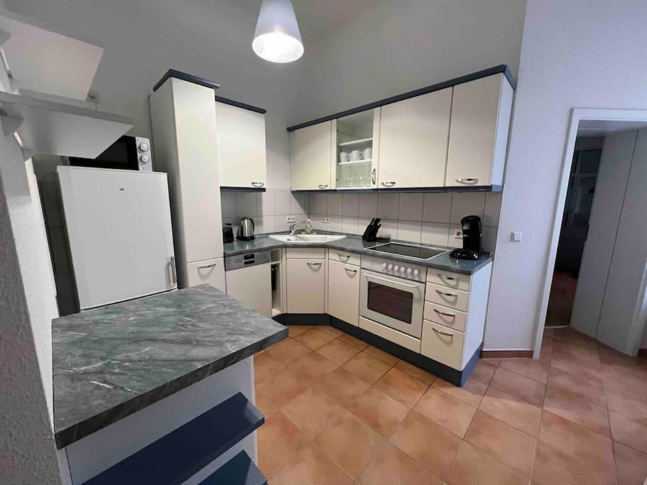 AKK5 Großes Apartment mit Terrasse Nähe Hbf/Uni Erzbergerstraße 12, 39104 Magdebourg