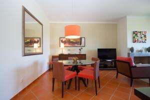 Appartement AL - Apartamento Vila Sol F5 T Estrada de Vale Judeu, Condominio Vila Sol F5 8125-307 Quarteira Algarve