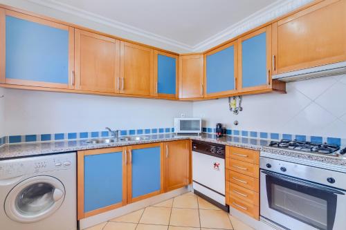 AL - Colina Beach Holidays