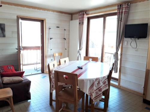 Appartement Appartement Albiez-Montrond, 2 pièces, 5 personnes - FR-1-618-5 Rue d'en Haut Chef Lieu Albiez-Montrond