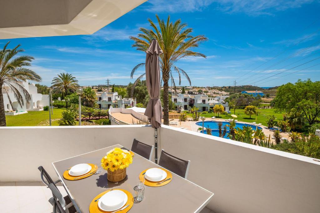 Albufeira 2-Bedroom Apartment with Pool View Clube Albufeira II 104 Apart. 371, 8200-397 Albufeira