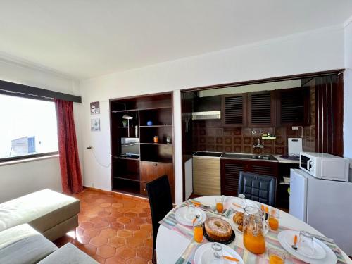 Albufeira Beach & Ocean View 4 by Homing