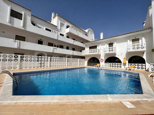 Albufeira Central 3 With Pool by Homing