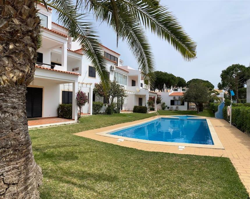 Appartement Albufeira Falesia Beach Apartment Rua Infante Dom Henrique 25 Ap 13 8200-593 Albufeira