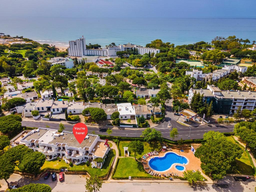 Albufeira Family Holidays @ Balaia 143 14 Balaia Golf Village R/C Apart.143, 8200-609 Albufeira