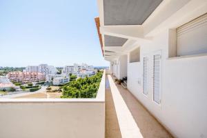 Albufeira Holidays Near The Strip