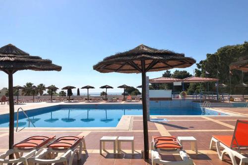 Albufeira Jardim l old town and beach - Hawai
