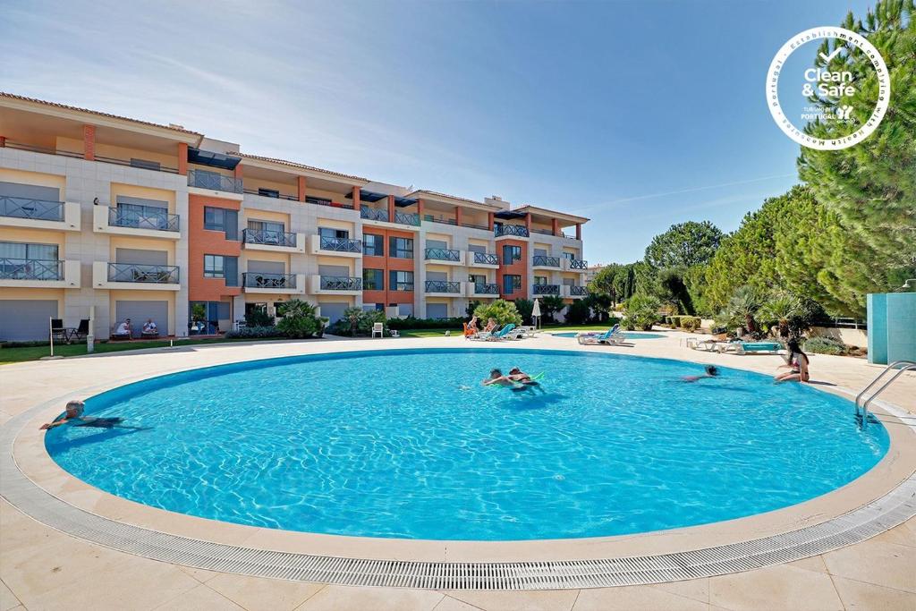 Albufeira Modern with pool by Homing Rua Jornal a Avezinha 41, 8200-321 Albufeira