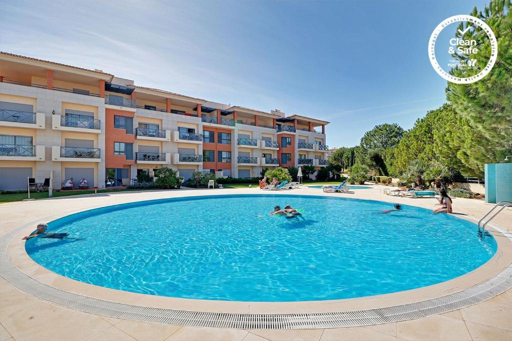 Appartement Albufeira Modern with pool by Homing Rua Jornal a Avezinha 41 8200-321 Albufeira