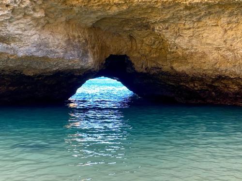 Albufeira Oldtown 330ft Beach Private garage AC Wifi