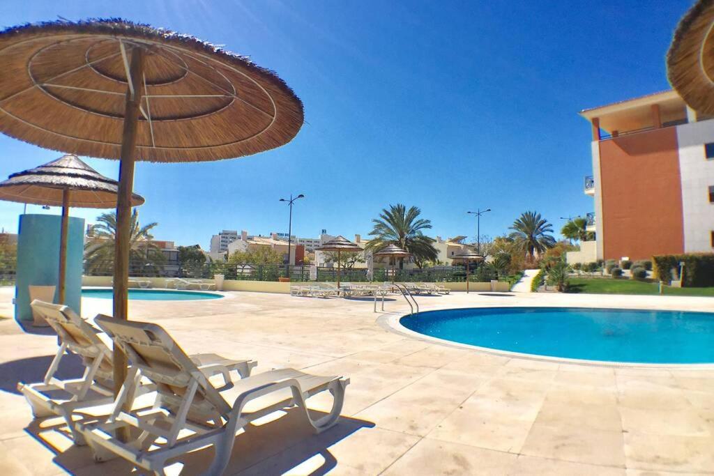 Albufeira parque da CORCOVADA standing flat W/Pool Rua Jornal A Avezinha Zona Corcovada, lote 34 Fracção E Apt E -r/c, 8200-321 Albufeira