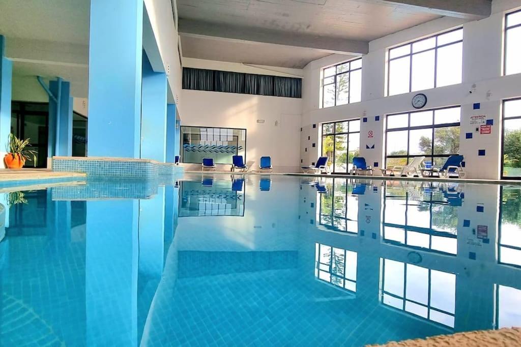 Albufeira SPOT com piscinas exteriores e interior! Rua da Correeira Ap 2306, 8200-112 Albufeira