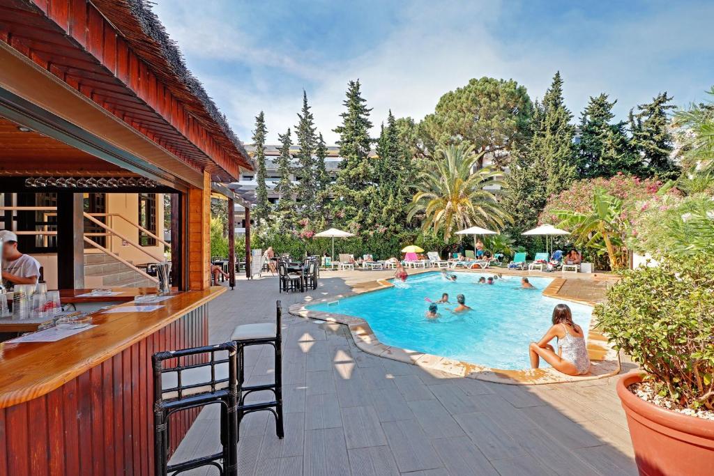 Albufeira Typical with Pool by Homing Rua Apartamentos da Balaia, 21A R/C, 8200-001 Albufeira