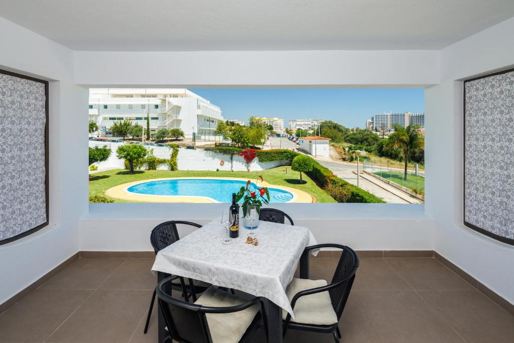 Appartement AlbufeiraMar Apartment Estrada de Vale de Pedras Edf. Montechoro LT 220-R/c M 8200-047 Albufeira