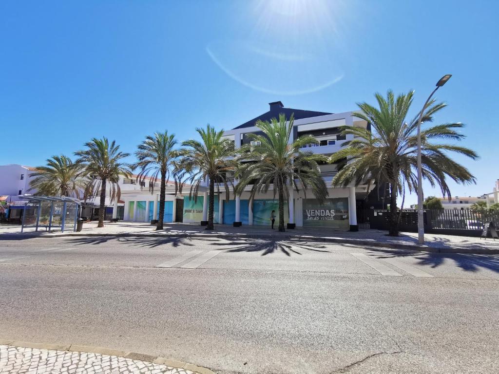AlbufeiraMar Beach Apartment Estrada de Santa Eulalia, LT 2, 8200-269 Albufeira