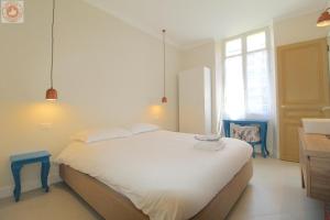 ALC - CAR40 11 min PALAIS AND BEACHES