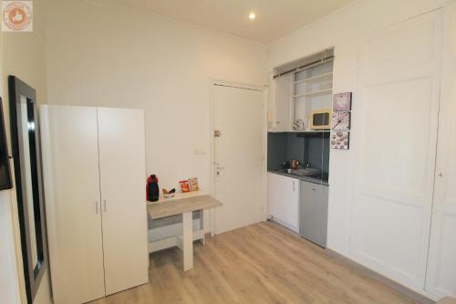 ALC - JJ17S2 - 9 min PALAIS AND BEACHES