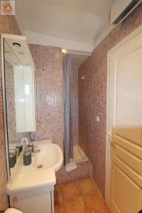 ALC - JJ17S2 - 9 min PALAIS AND BEACHES