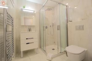 ALC - MACE10 - 6 min PALAIS AND BEACHES