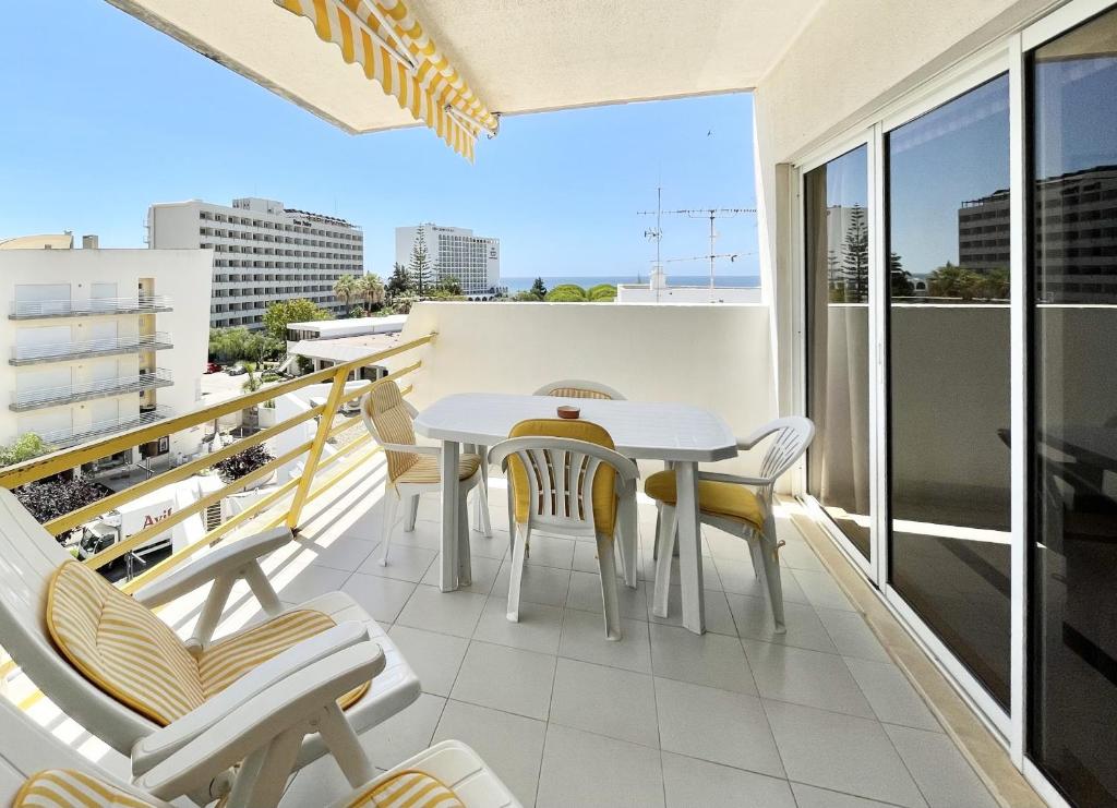 Appartement Alcharb - Pool & City Center - Vilamoura Avenida Tivoli, Edf Alcharb, 4º, APT B407 8125-410 Quarteira