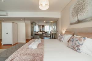 Alegria Premium I by Homing