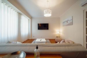 Alegria Premium II by Homing