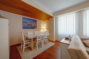 Alegria Premium II by Homing