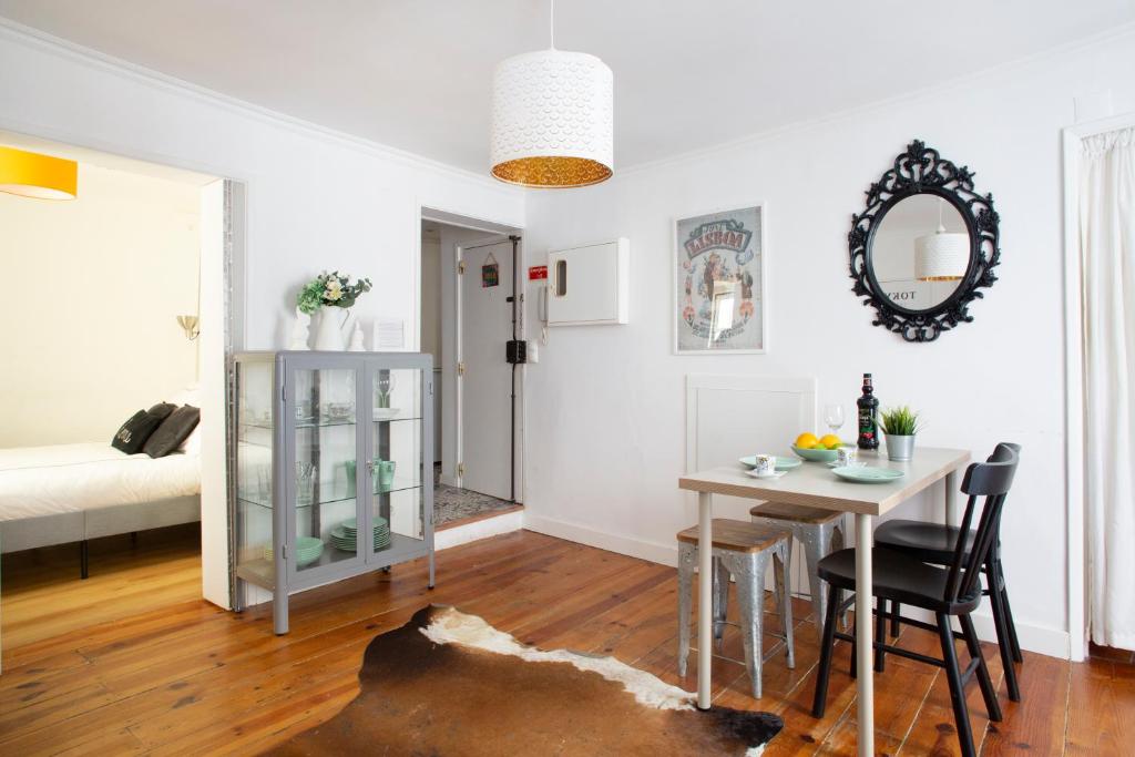 Alfama Apartment Rua São Miguel nº 89 1º andar, 1100-543 Lisbonne