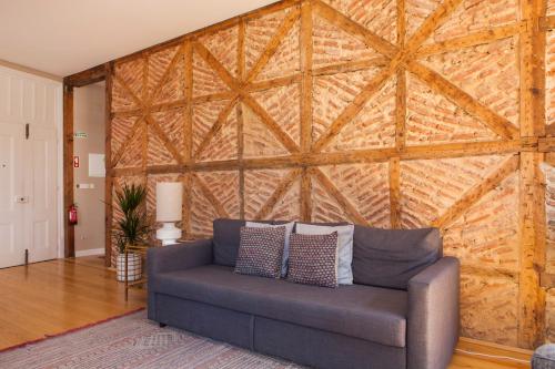 Alfama Baixa Spacious And Bright Apartment Blends the Historic and the Contemporary 2 Bedrs & 2 Bathrs AC 18th Century Building