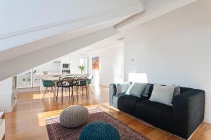 Alfama Charming Apartment with Amazing River View and Terrace