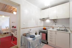 Appartement Alfama Charming Apt with 2 Free Bikes By TimeCooler Rua das Escolas Gerais, 56 R/C 1100-220 Lisbonne -1